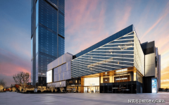 它是一个出色、特殊的、无处不发卖、人人都利